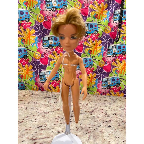 MGA Bratz Boyz Cameron Male Doll Blue Eyes Lot 9 #37 - Picture 2 of 4